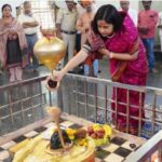 seoni-collector-neha-meena-math-mandir-pooja-development-prayer